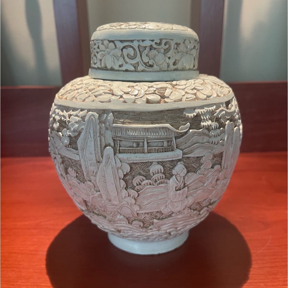 Exquisite Vintage Hand Carved Ivory Dynasty White Chinese Vase/urn with Lid